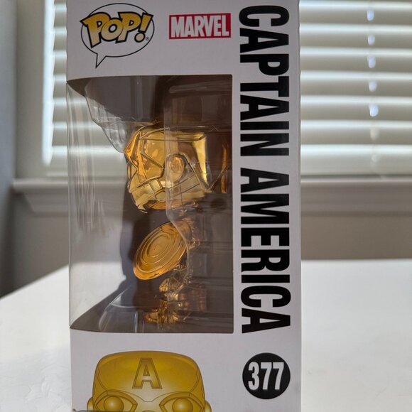 Funko POP! Marvel Studios: Captain America #377 – Bobble-Head Vinyl Figure - Picture 2 of 3